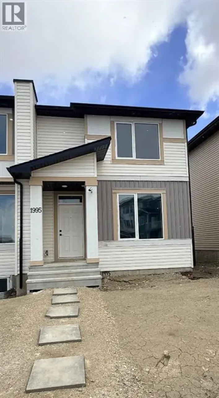 1995 McCaskill Drive, Crossfield