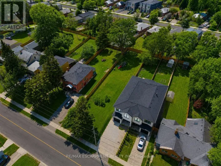 19B BROADVIEW AVENUE, Mississauga