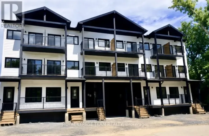 1B - 243 BRADFORD STREET, Ottawa