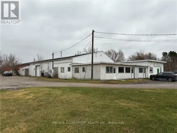 1B - 270 STATION STREET, West Lincoln