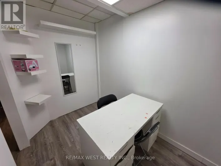 1B - RM 1 - 1102 CENTRE STREET, Vaughan