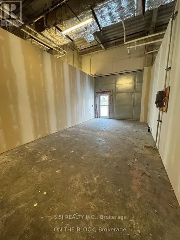 1FC11 / 10 - 9390 WOODBINE AVENUE, Markham