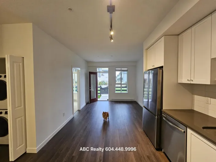 1FL 15738 85 AVENUE, Surrey