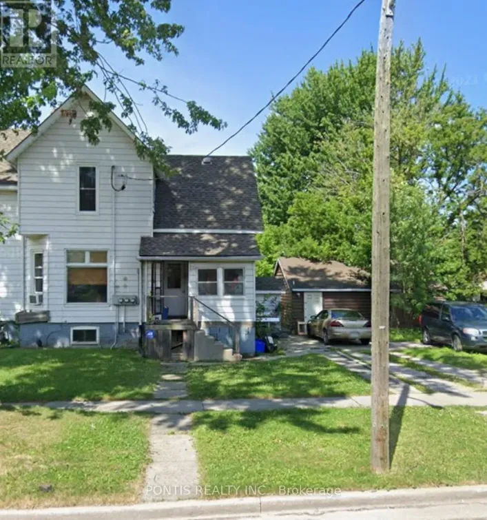 1ST FLOOR - 452 CONFEDERATION STREET, Sarnia