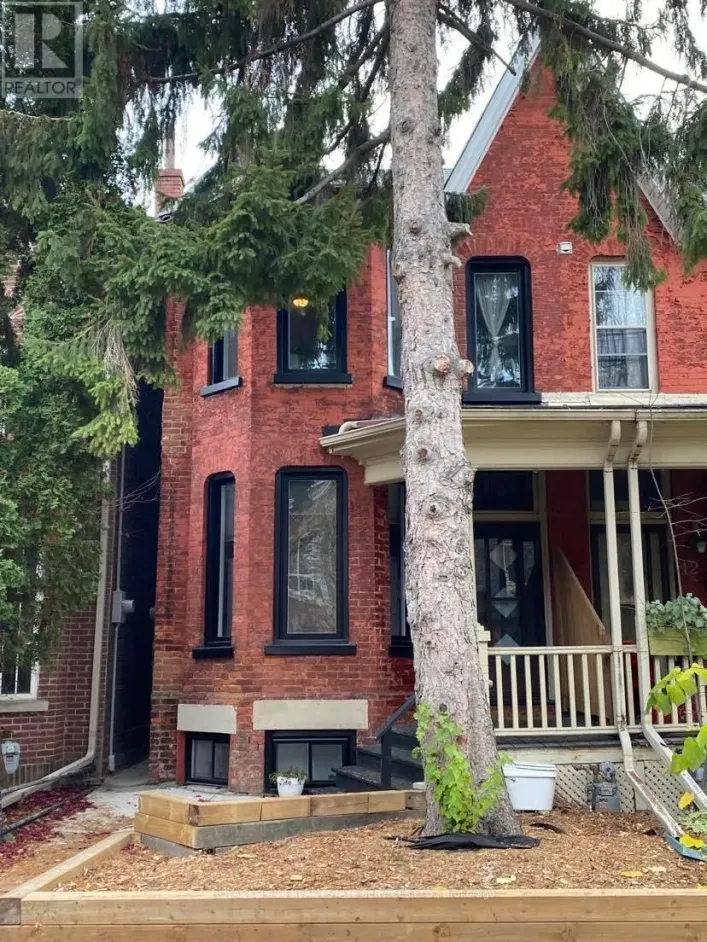 2 - 10 FENNINGS STREET, Toronto