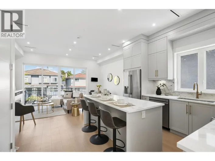 2 1005 E 55TH AVENUE, Vancouver