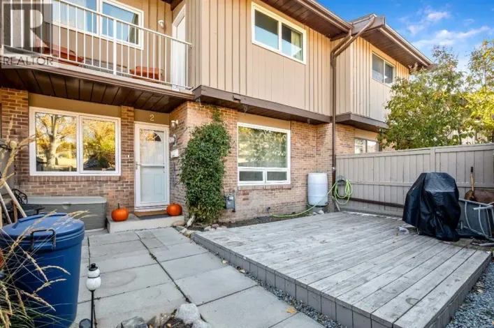 2, 1055 72 Avenue NW, Calgary