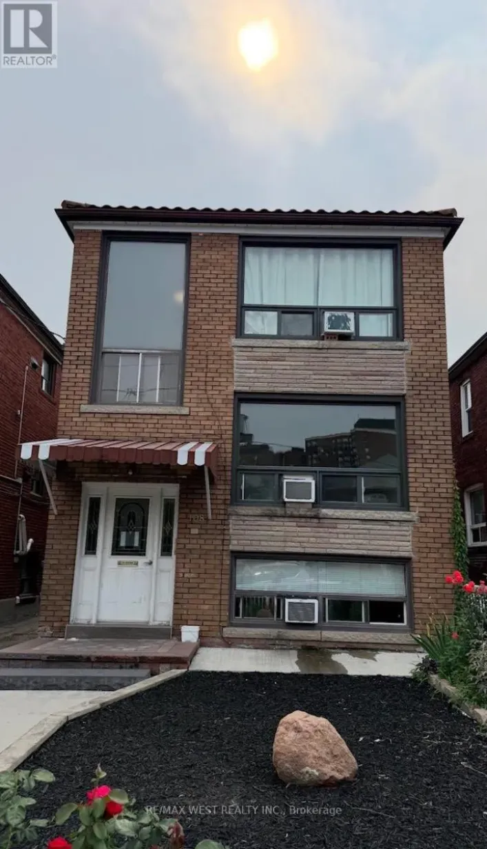 2 - 108 KIRKNEWTON ROAD, Toronto