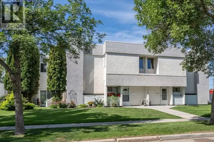 2, 108 Mount Pleasant Drive, Camrose
