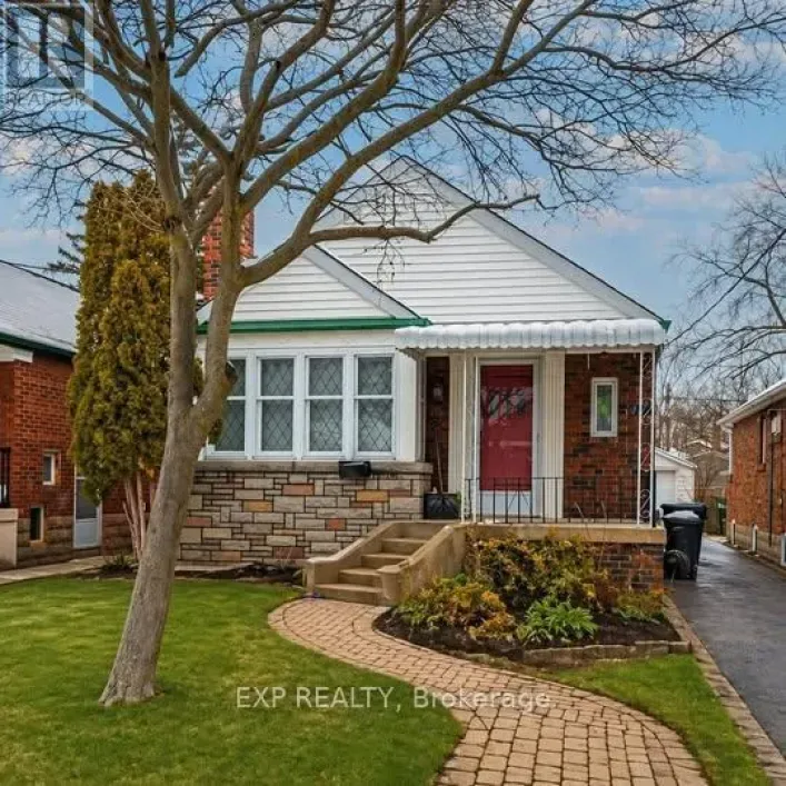 2 - 11 FAIRSIDE AVENUE, Toronto