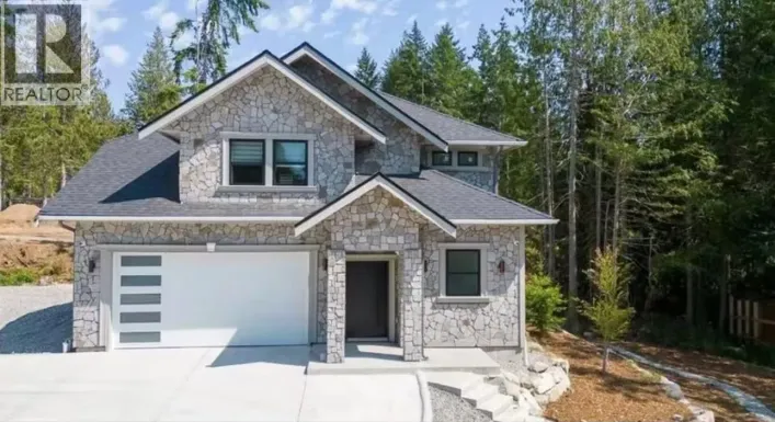 2 1102 LARGO ROAD, Roberts Creek