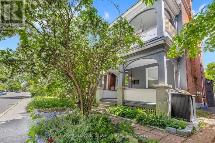 2 - 111 SPADINA AVENUE, Ottawa