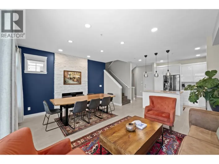 2 11282 COTTONWOOD DRIVE, Maple Ridge