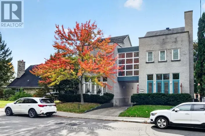 House for sale: 2 - 121 MACKAY STREET, Ottawa