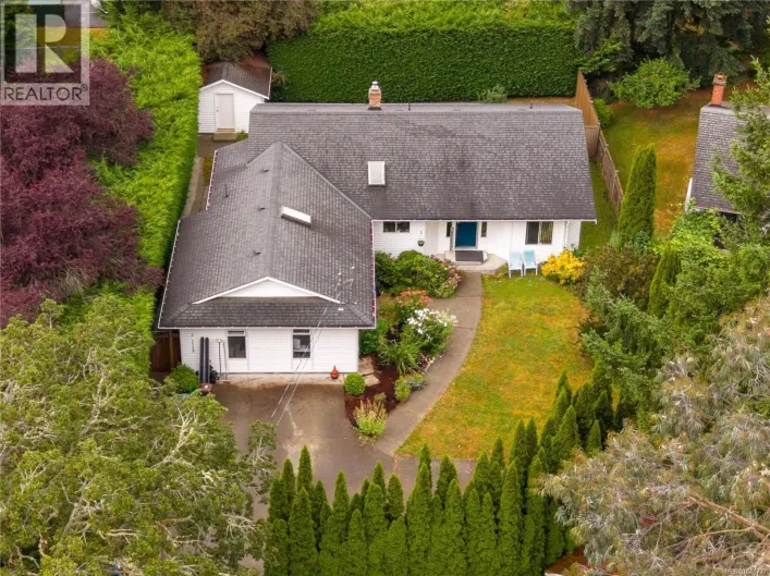 2 1215 Stelly's Cross Rd, Central Saanich