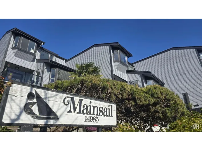 2 14985 VICTORIA AVENUE, White Rock