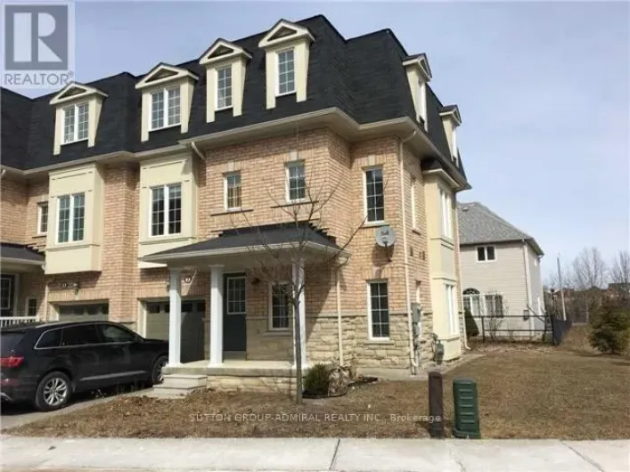 2 - 15 OLD COLONY ROAD, Richmond Hill