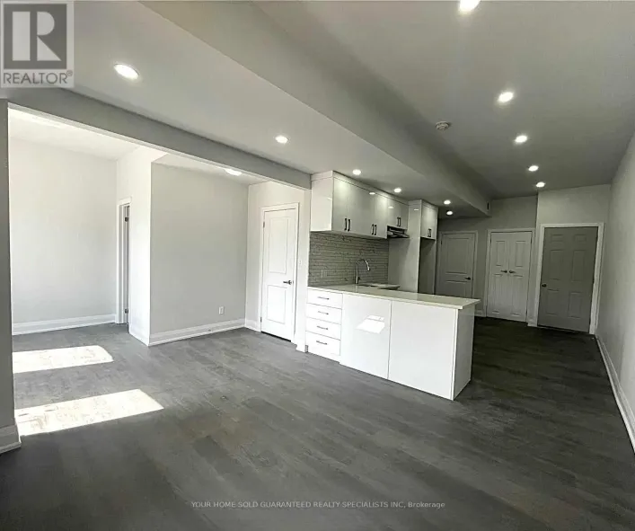 2 - 15229 YONGE STREET, Aurora