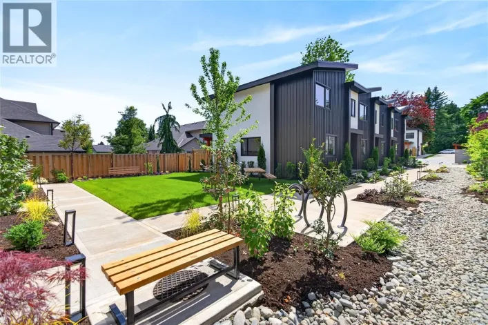 2 1590 Piercy Ave, Courtenay