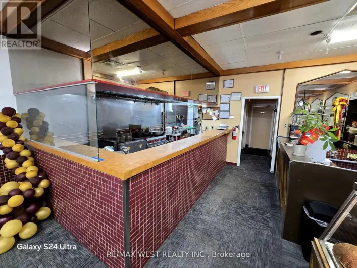 2 - 1646 VICTORIA PARK AVENUE, Toronto