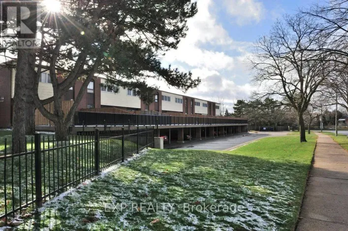 2 - 17 GIBSON DRIVE, Kitchener