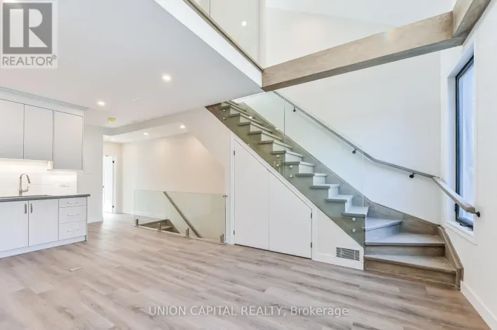 2 - 180 BROADVIEW AVENUE, Toronto