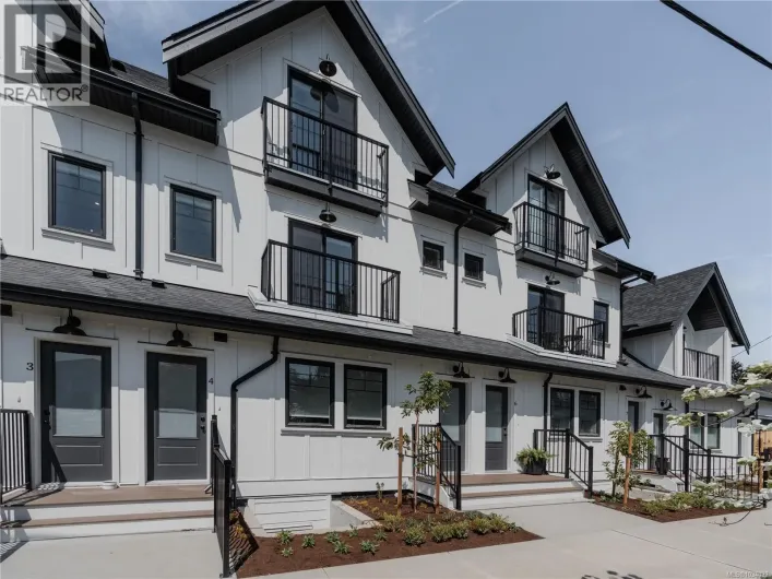 2 1830 Allenby St, Saanich