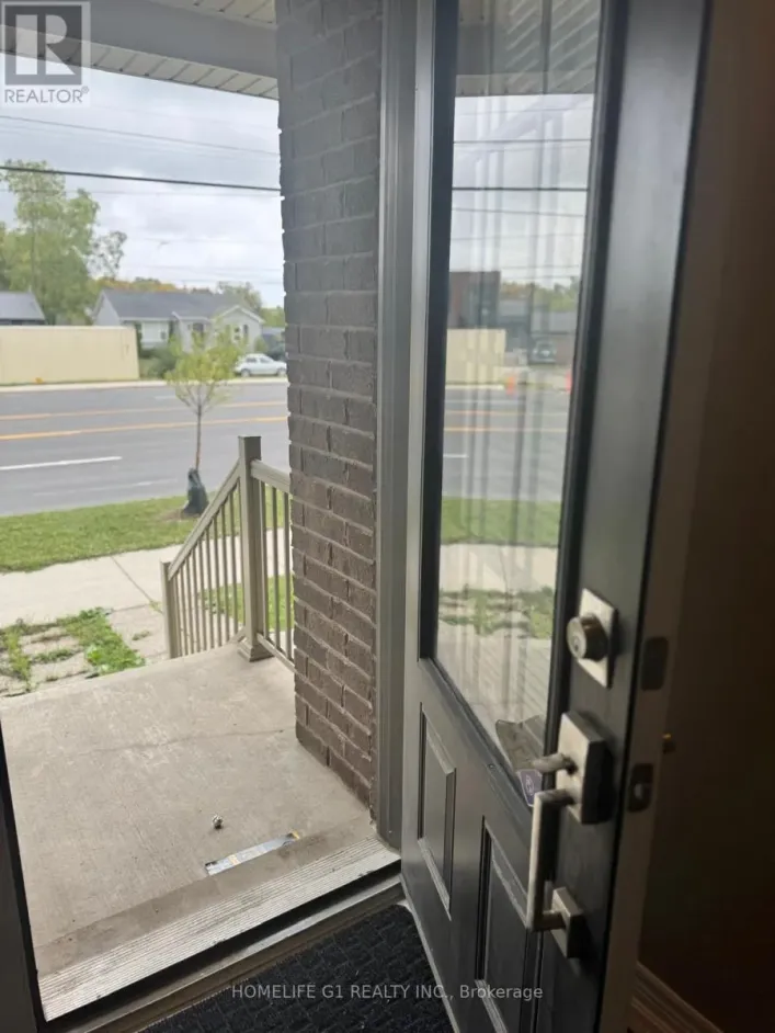 2 - 1890 RYMAL ROAD E, Hamilton