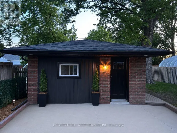 2 - 1911 FRANCOIS ROAD, Windsor