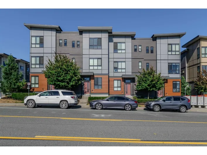 2 1938 NORTH PARALLEL ROAD, Abbotsford