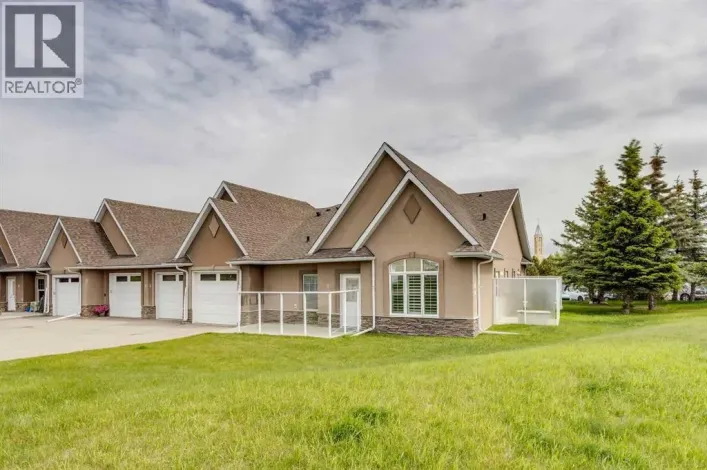 2, 20 River Heights View, Cochrane