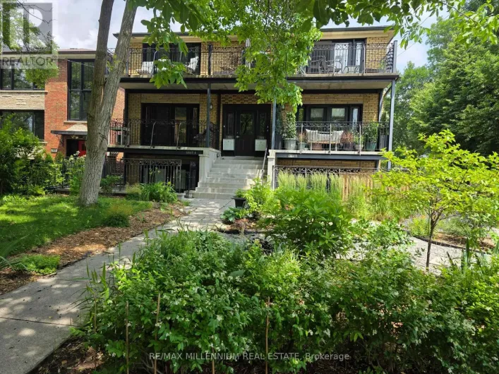 Apartment for rent: 2 - 201 HIGH PARK AVENUE, Toronto