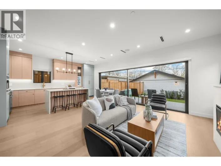 2 2247 PARKER STREET, Vancouver