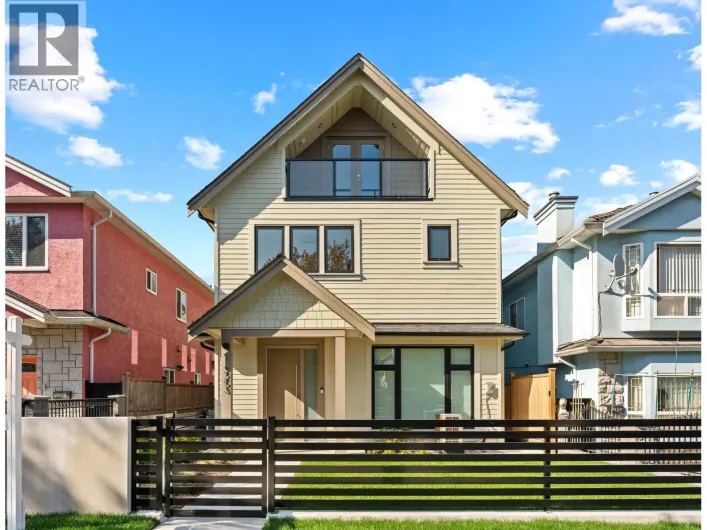 2 2253 GRANT STREET, Vancouver