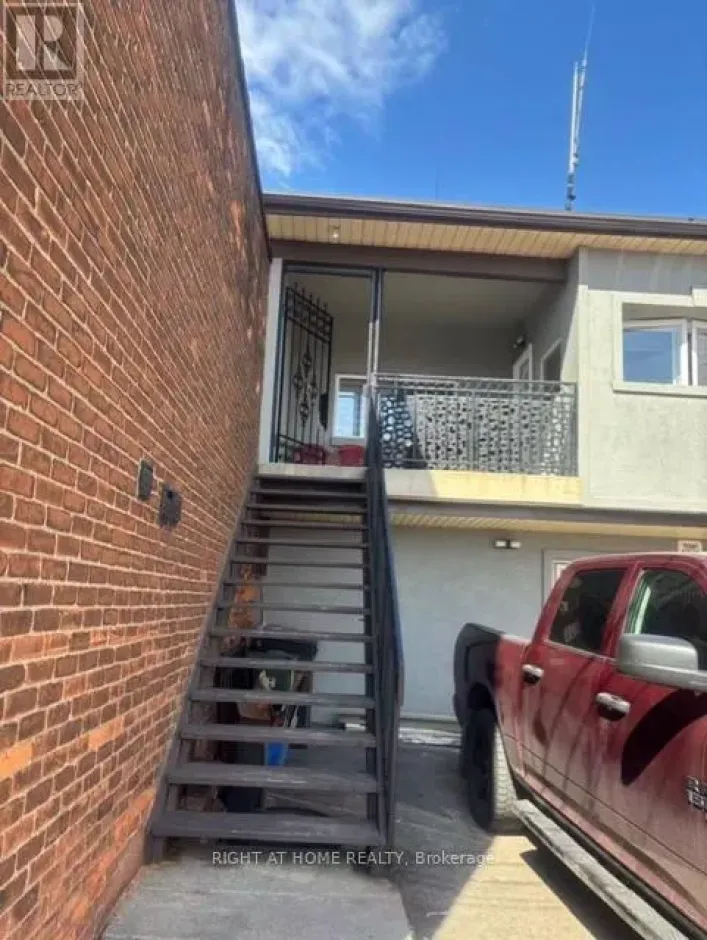 2 - 226 KENILWORTH AVENUE N, Hamilton