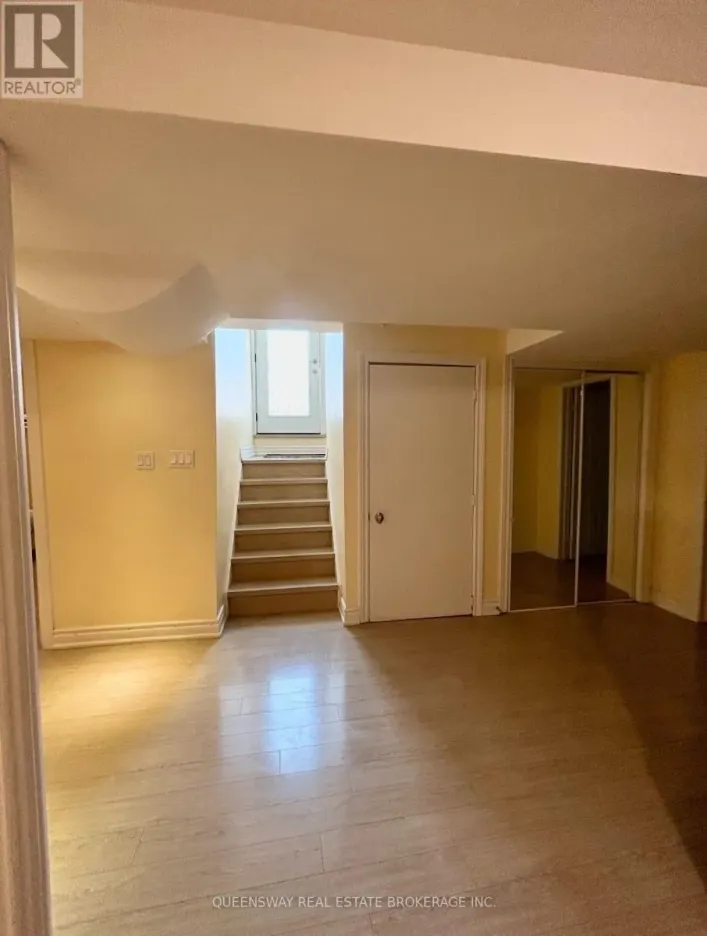 2 - 23 ROBERT ATTERSLEY DRIVE E, Whitby