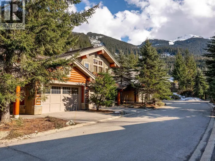 2 2324 TALUSWOOD PLACE, Whistler