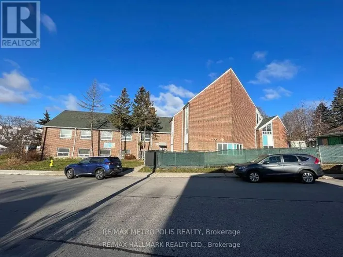 2 - 233 WESTVIEW BOULEVARD, Toronto