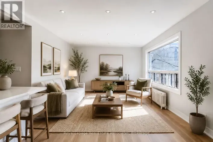 Other for rent: 2 - 237 LAKESHORE ROAD E, Mississauga