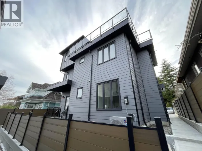 2 2452 HARRISON DRIVE, Vancouver