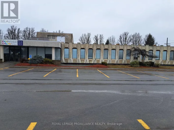 2 - 2479 PARKEDALE AVENUE, Brockville