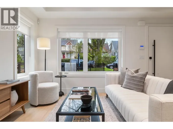 2 2541 GRANT STREET, Vancouver