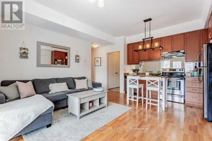 2 - 261 JOHN WAY W, Aurora