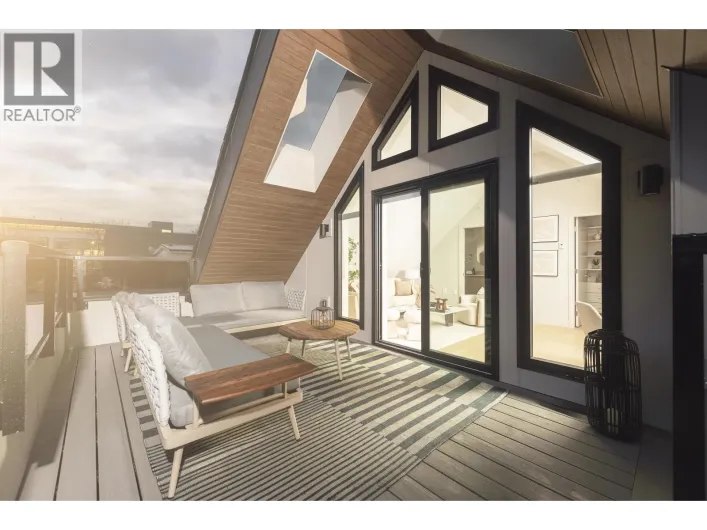 2 2637 W 12TH AVENUE, Vancouver