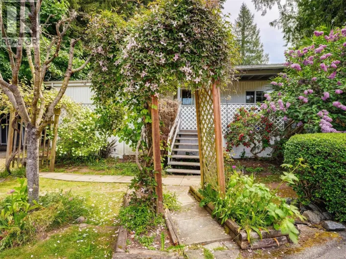 2 2741 Stautw Rd, Central Saanich
