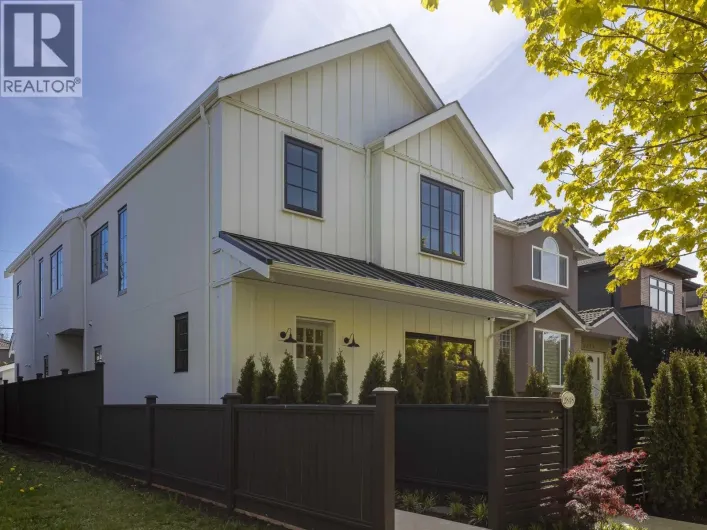 2 2848 W 19TH AVENUE, Vancouver