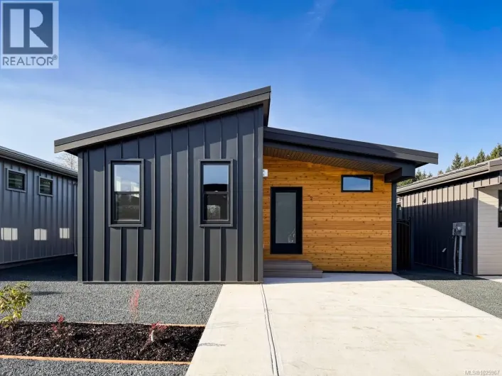 2 3025 Royston Rd, Cumberland