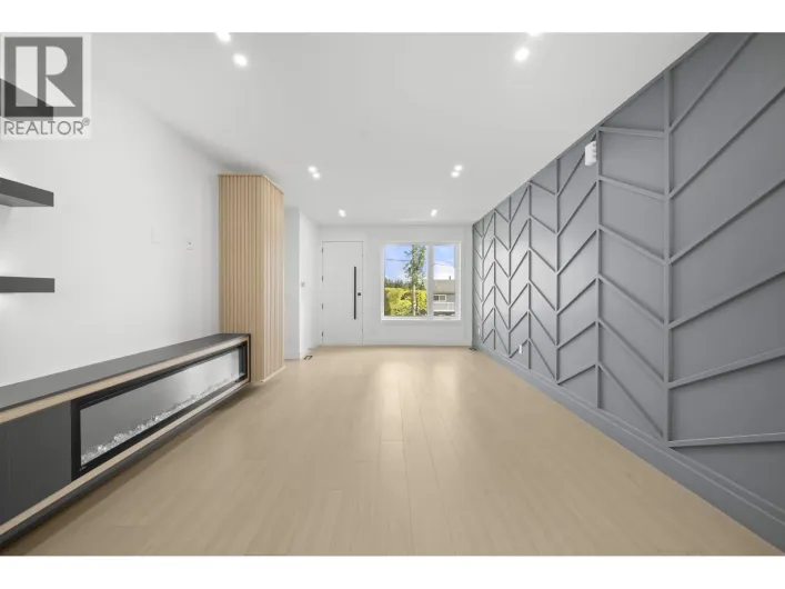 2 314 NELSON STREET, Coquitlam