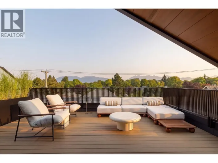 2 3185 VINE STREET, Vancouver