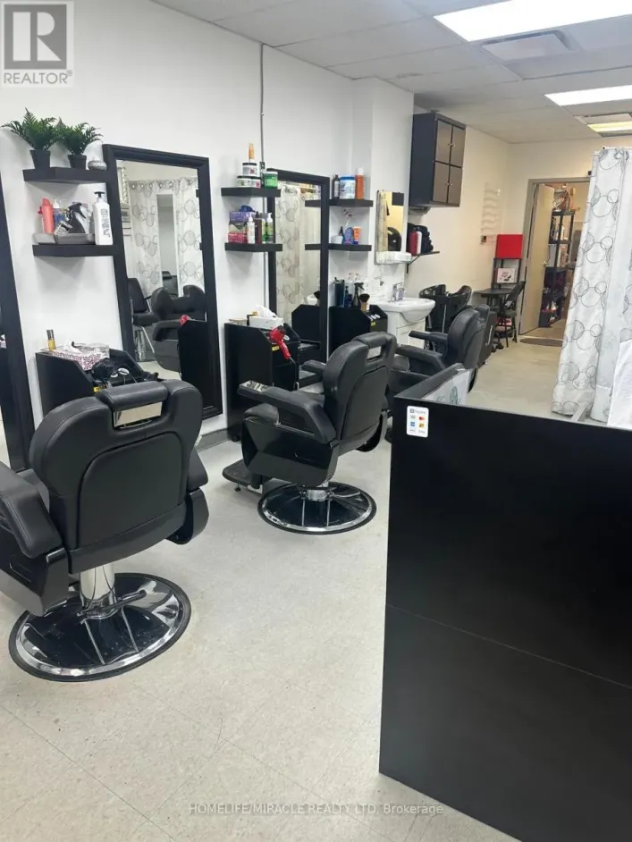 2 - 32 DUNDAS STREET E, Mississauga